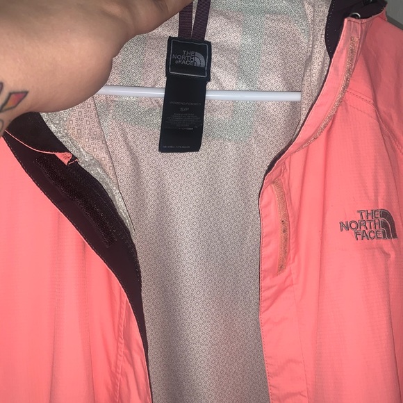 The North Face Peach Waterproof Rain Jacket - Picture 6 of 11